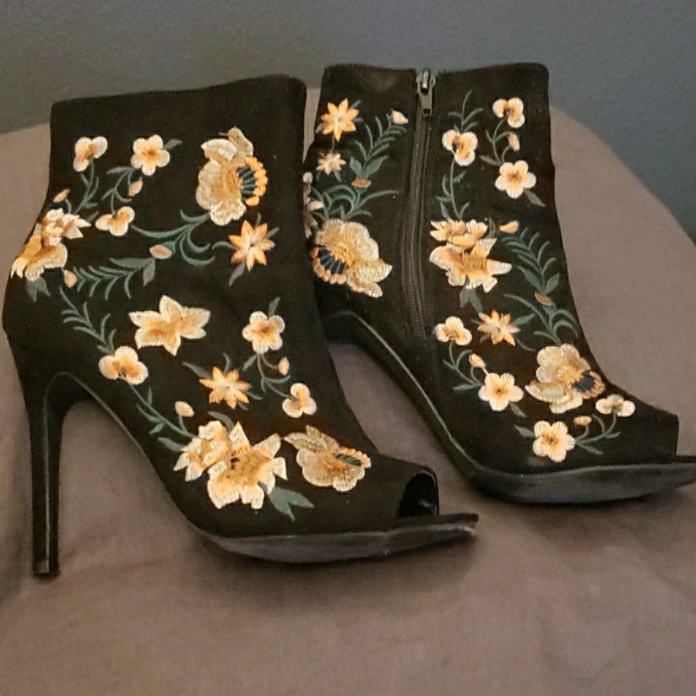 JustFab Bianka embroidered peep toe boots.